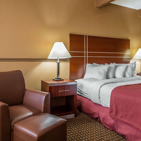 Quality Inn East Dubuque ภายนอก รูปภาพ