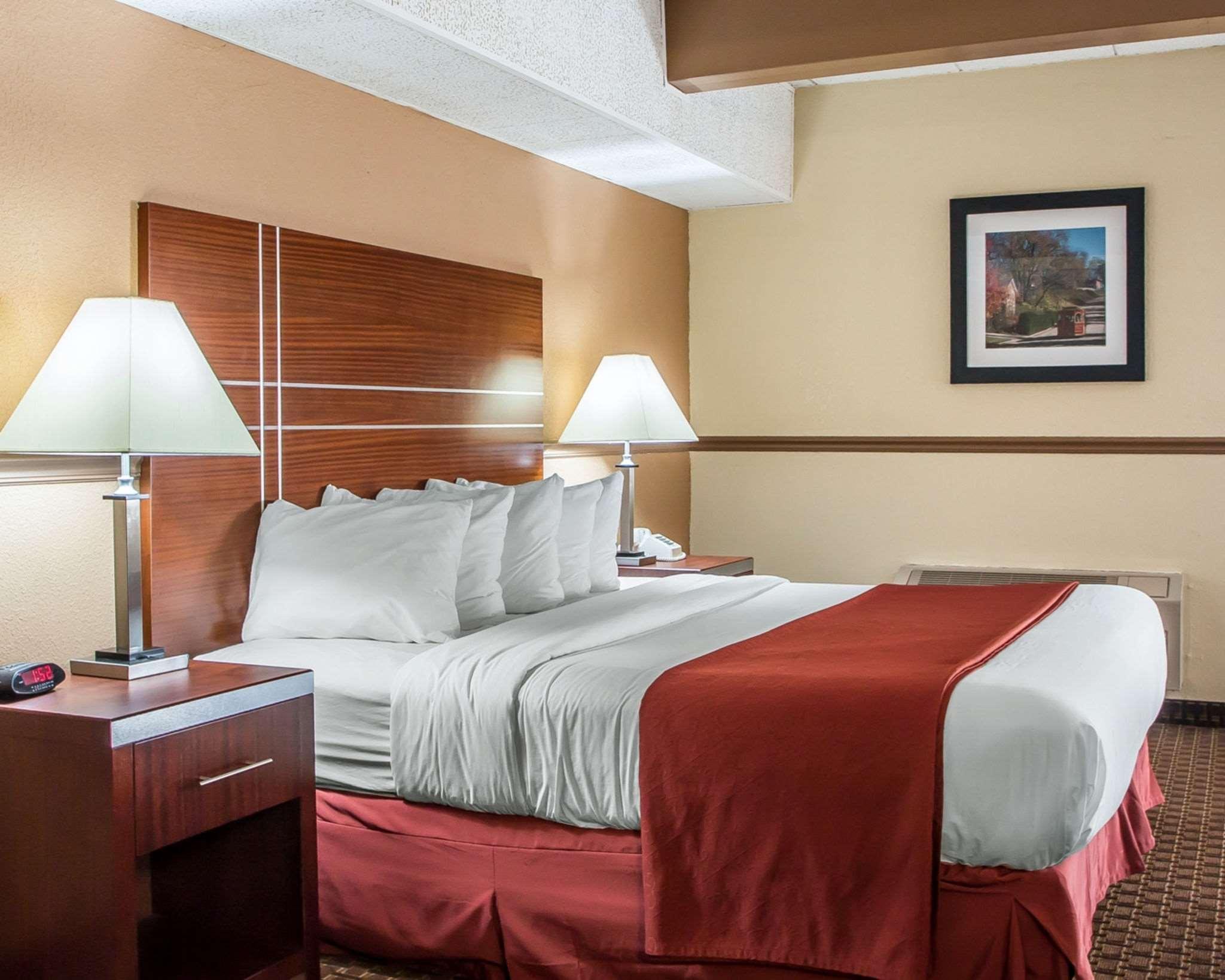Quality Inn East Dubuque ภายนอก รูปภาพ