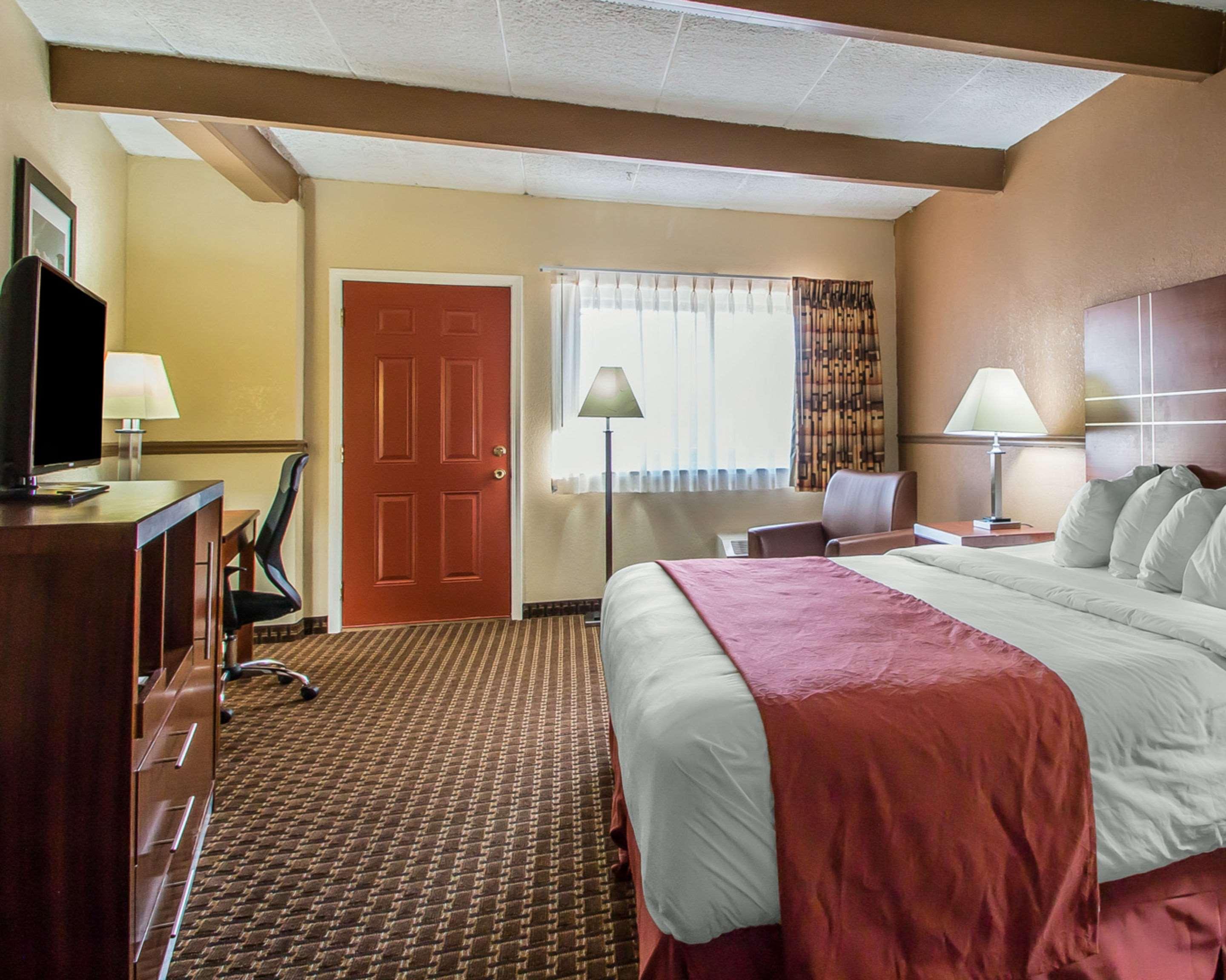 Quality Inn East Dubuque ภายนอก รูปภาพ