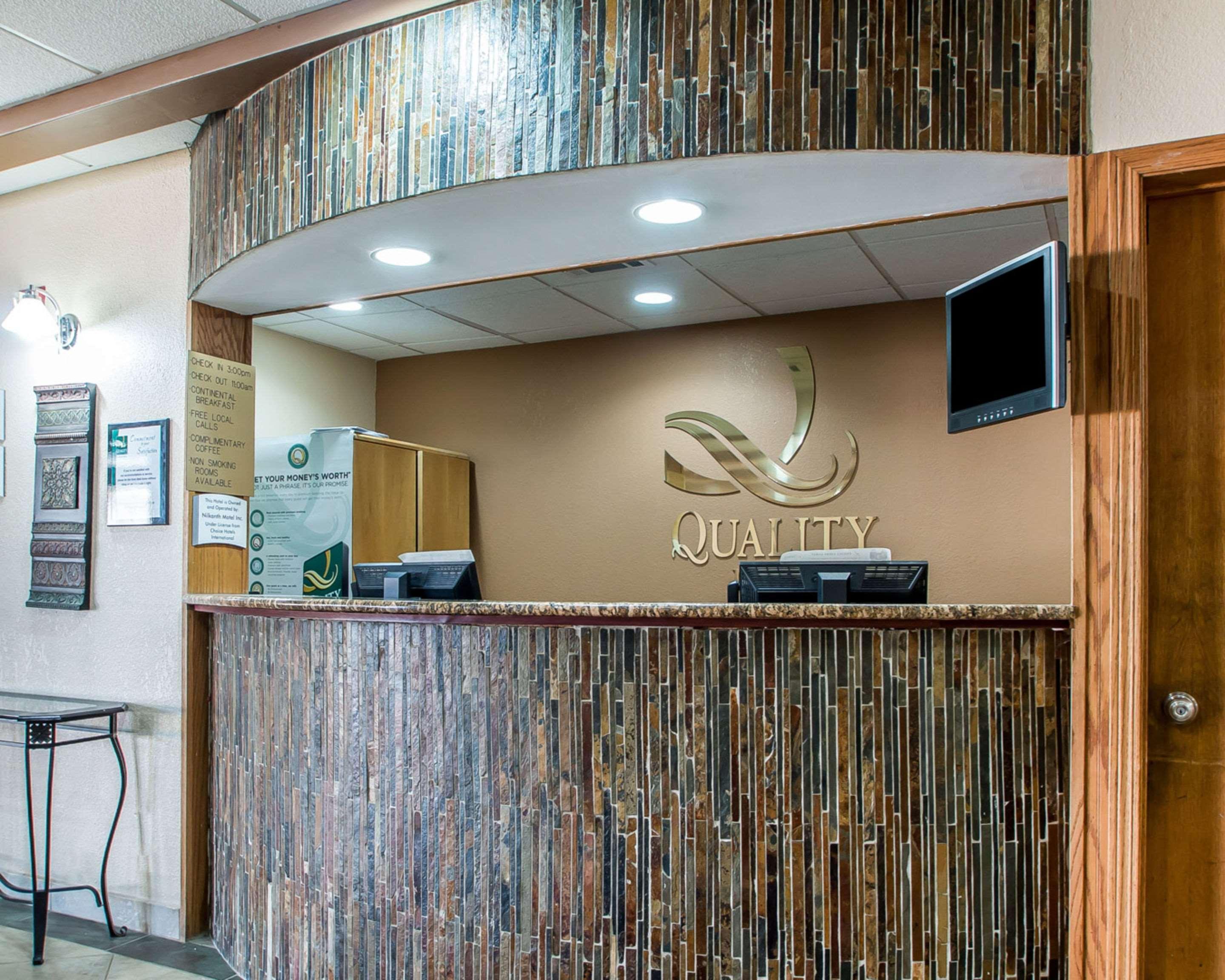 Quality Inn East Dubuque ภายนอก รูปภาพ