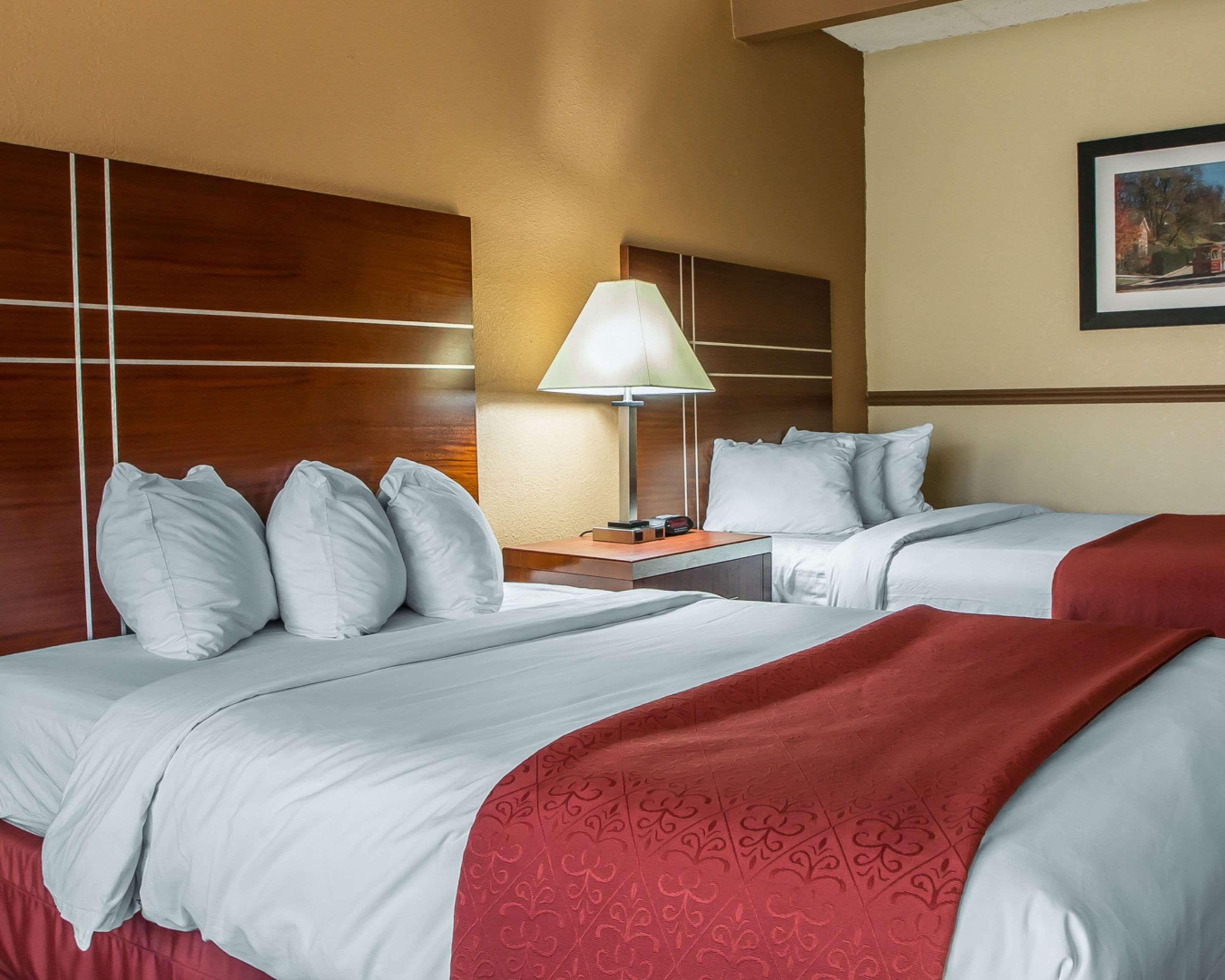 Quality Inn East Dubuque ภายนอก รูปภาพ