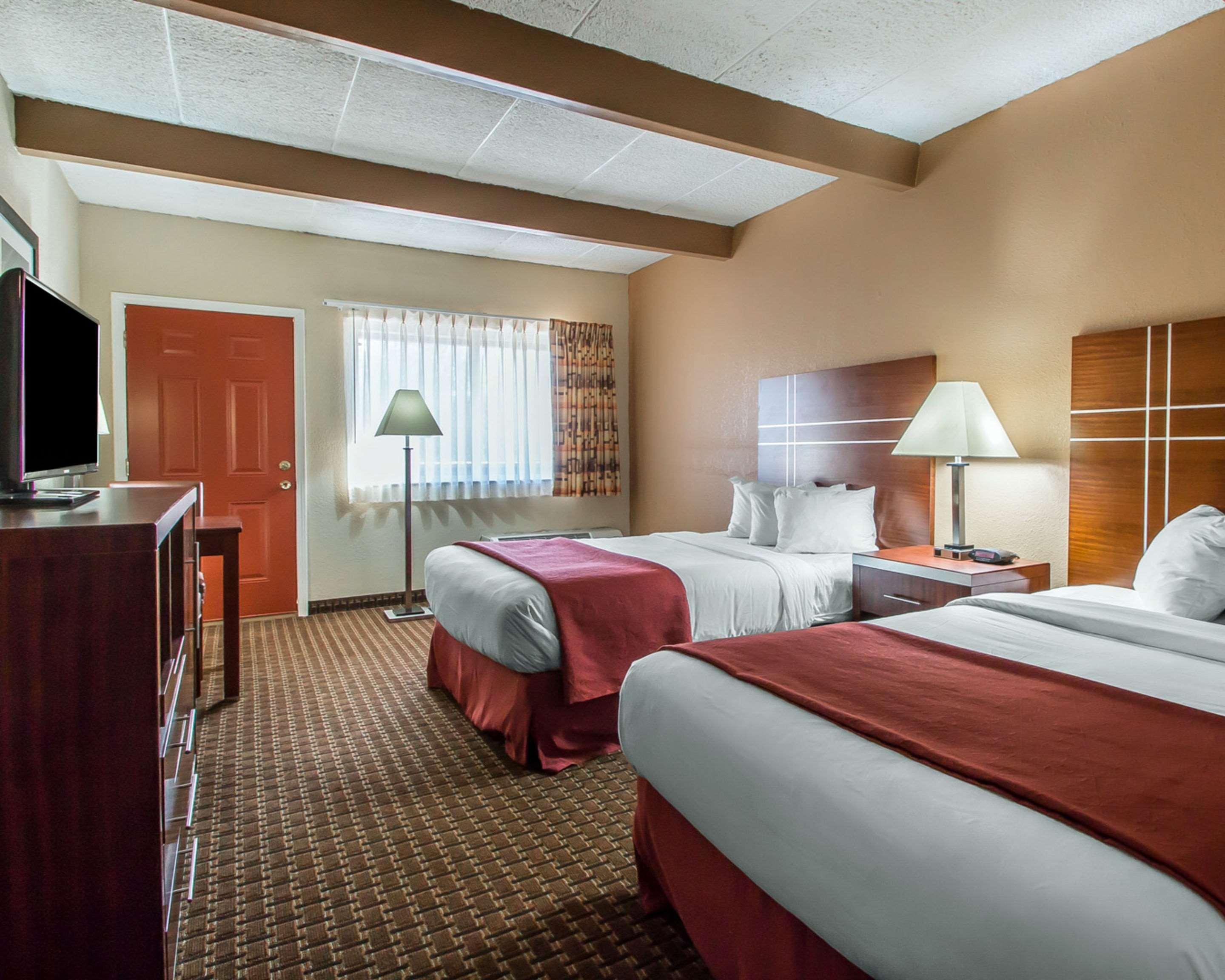 Quality Inn East Dubuque ภายนอก รูปภาพ