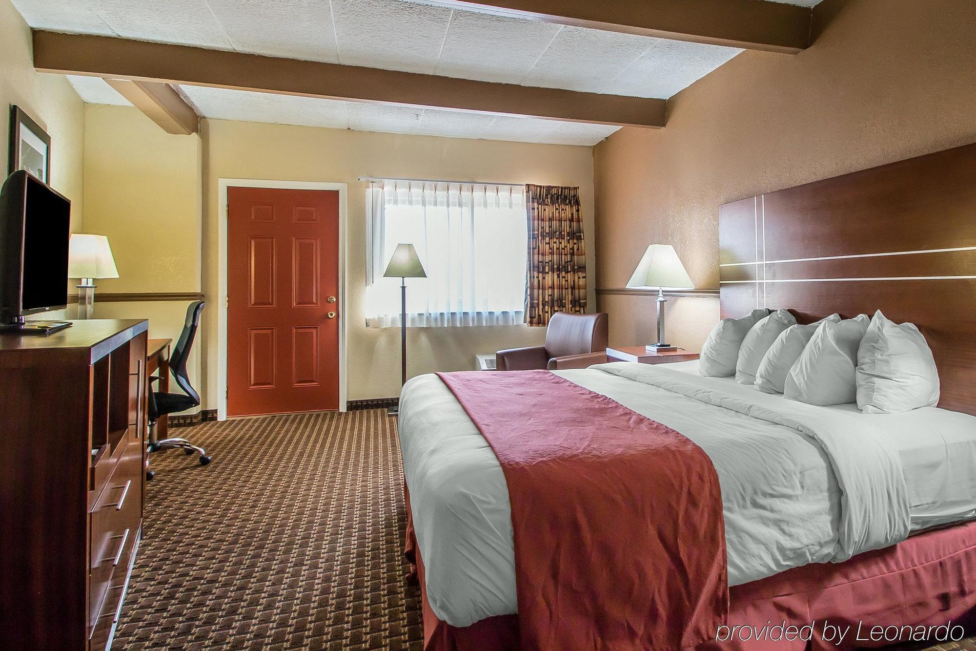 Quality Inn East Dubuque ภายนอก รูปภาพ