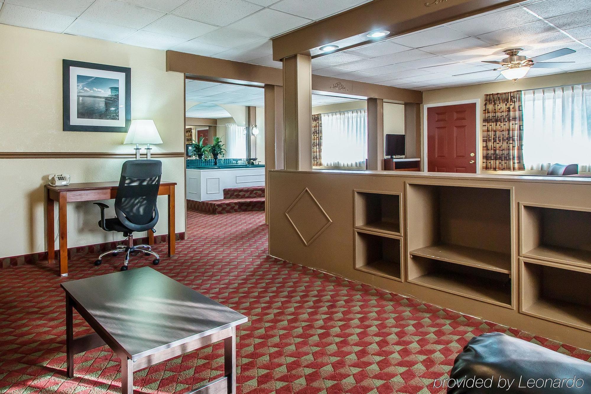 Quality Inn East Dubuque ภายนอก รูปภาพ