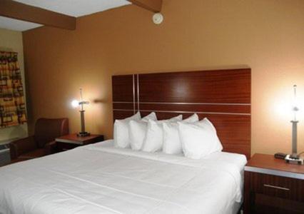 Quality Inn East Dubuque ภายนอก รูปภาพ
