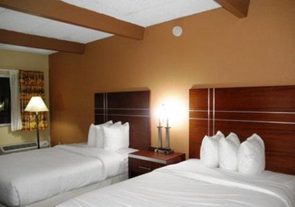Quality Inn East Dubuque ภายนอก รูปภาพ