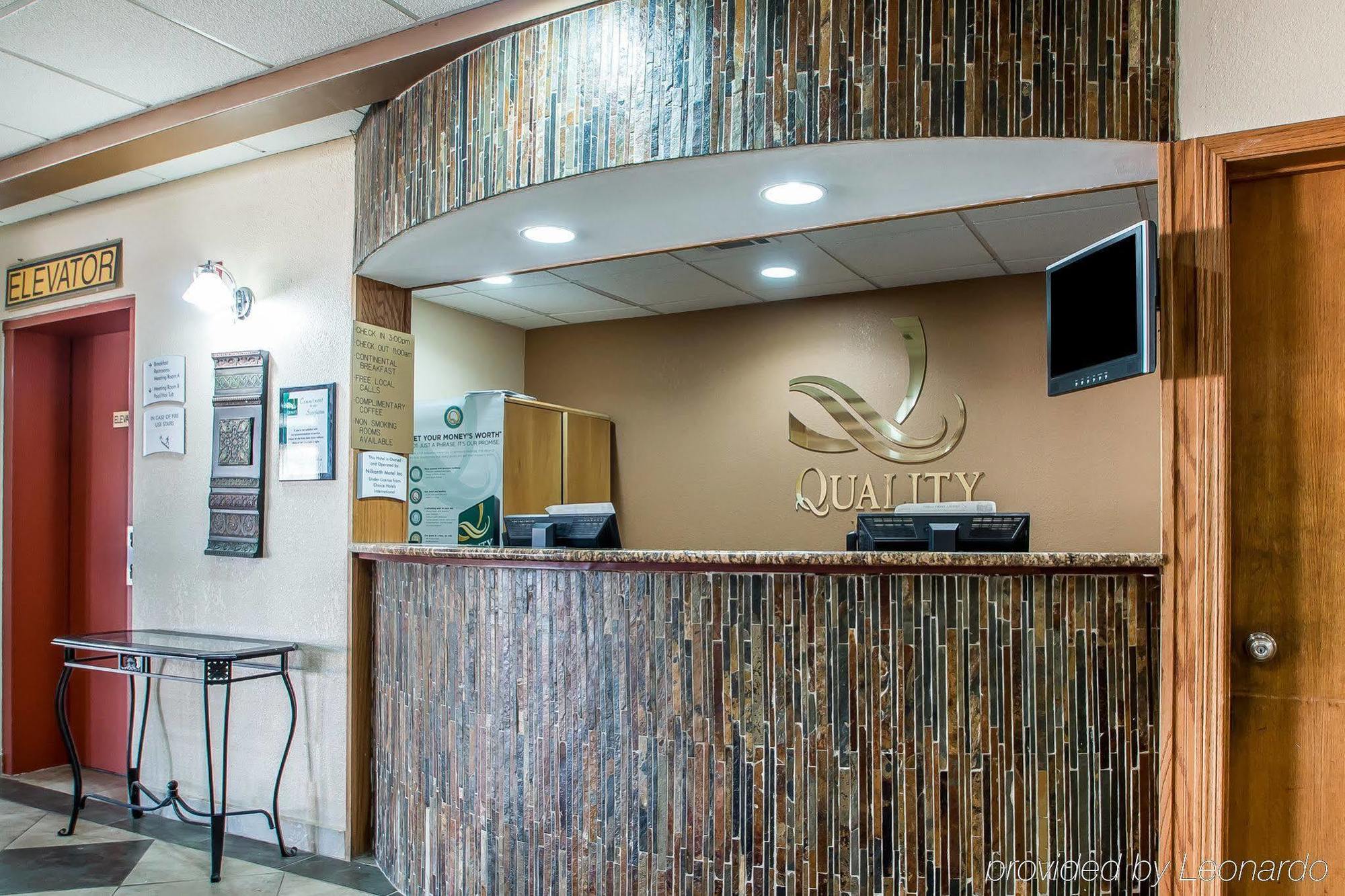Quality Inn East Dubuque ภายนอก รูปภาพ