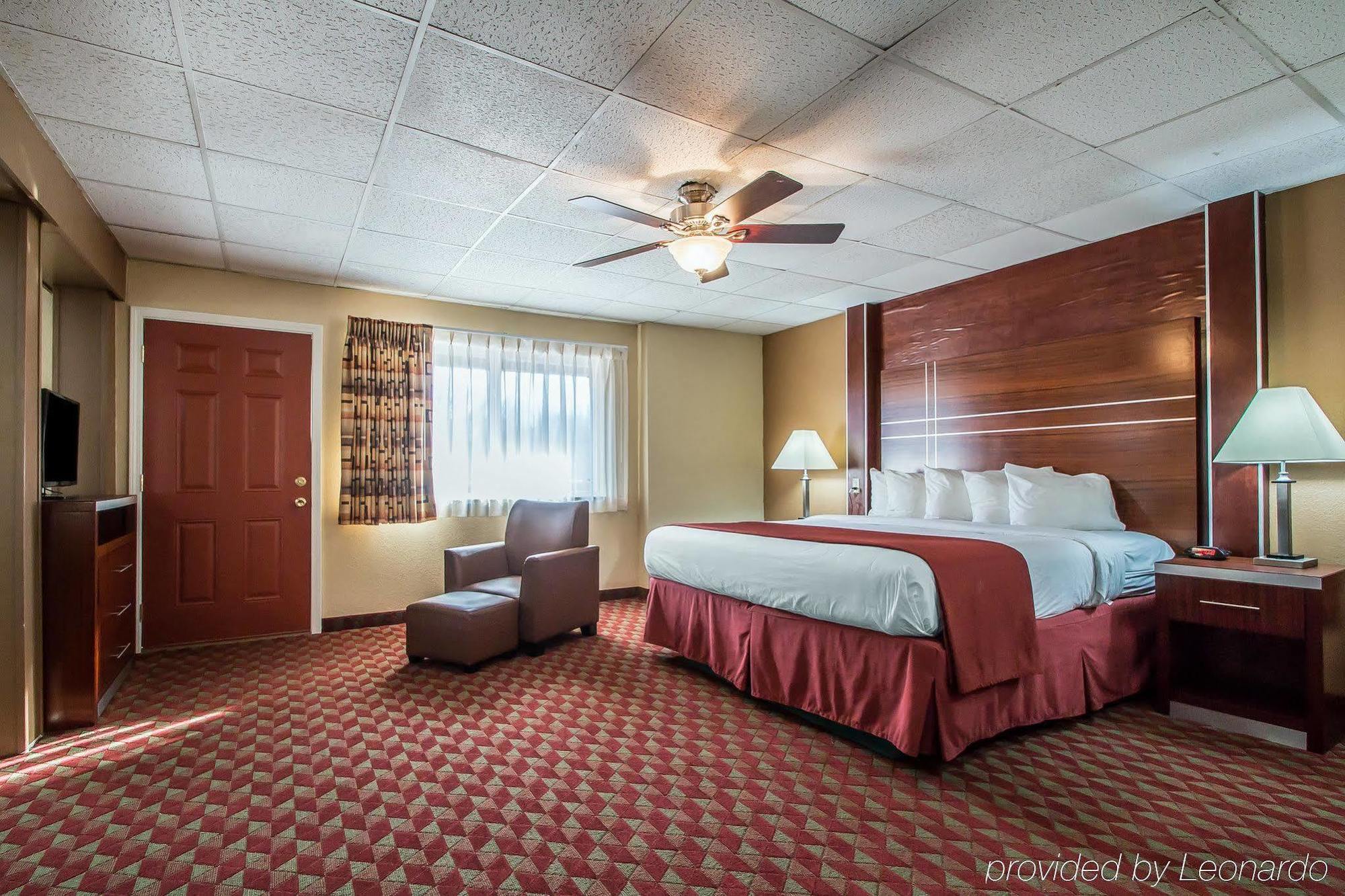 Quality Inn East Dubuque ภายนอก รูปภาพ
