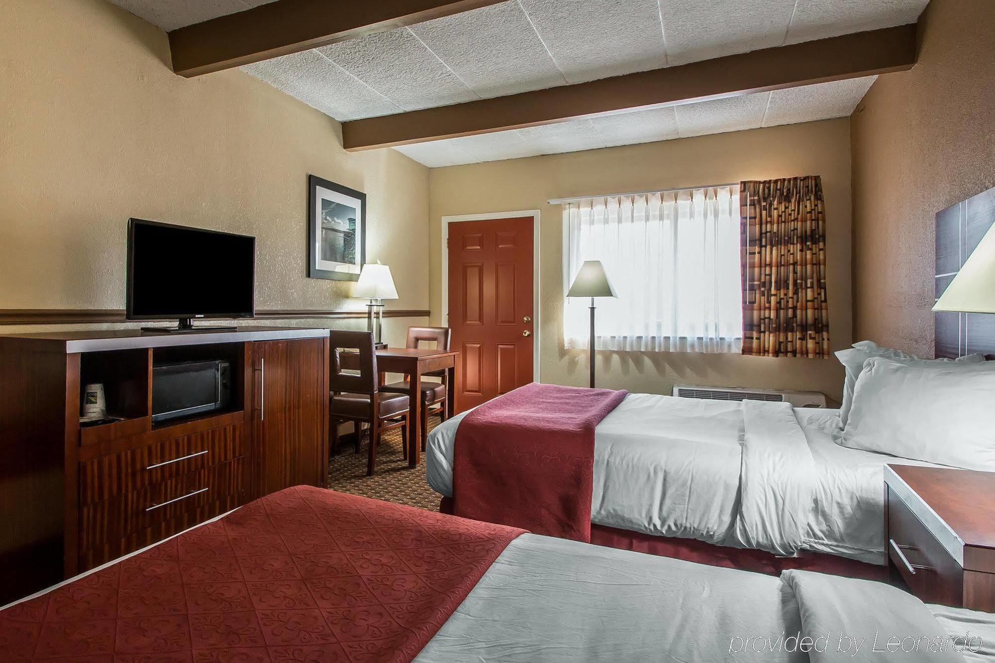 Quality Inn East Dubuque ภายนอก รูปภาพ