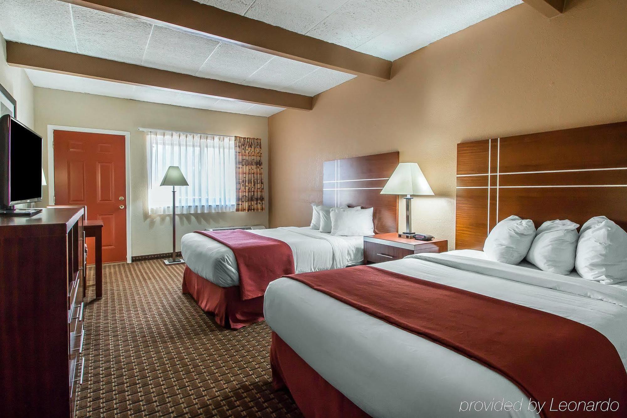 Quality Inn East Dubuque ภายนอก รูปภาพ