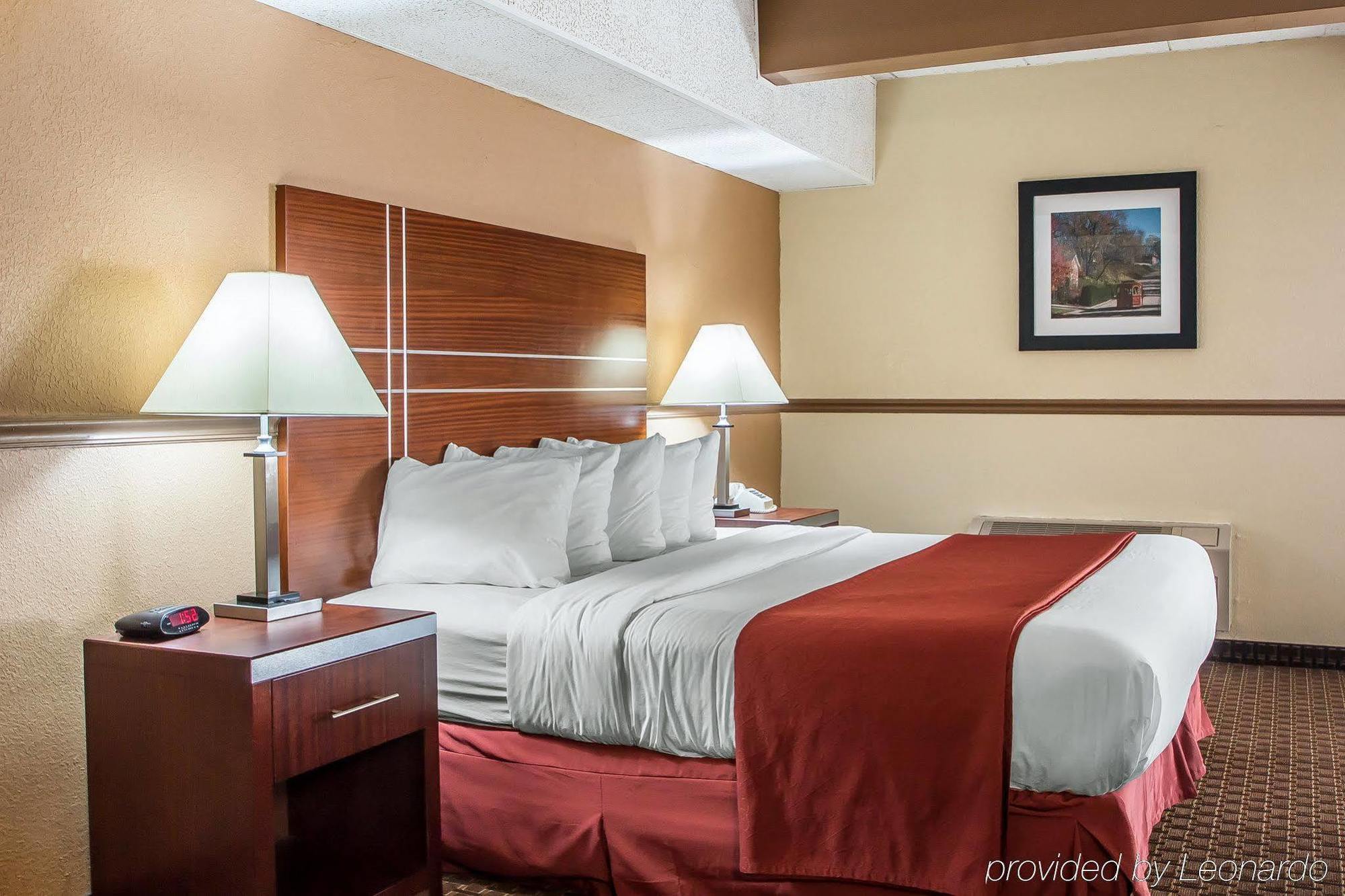 Quality Inn East Dubuque ภายนอก รูปภาพ